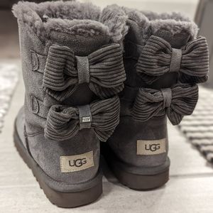 🩶 UGG Bailey Corduroy Bow Boots